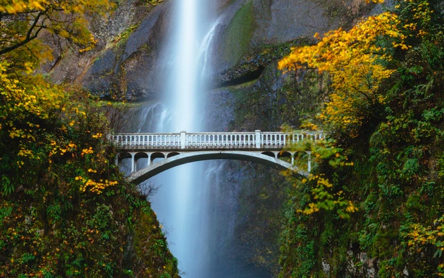 USA, the bushes, Multnomah waterfalls